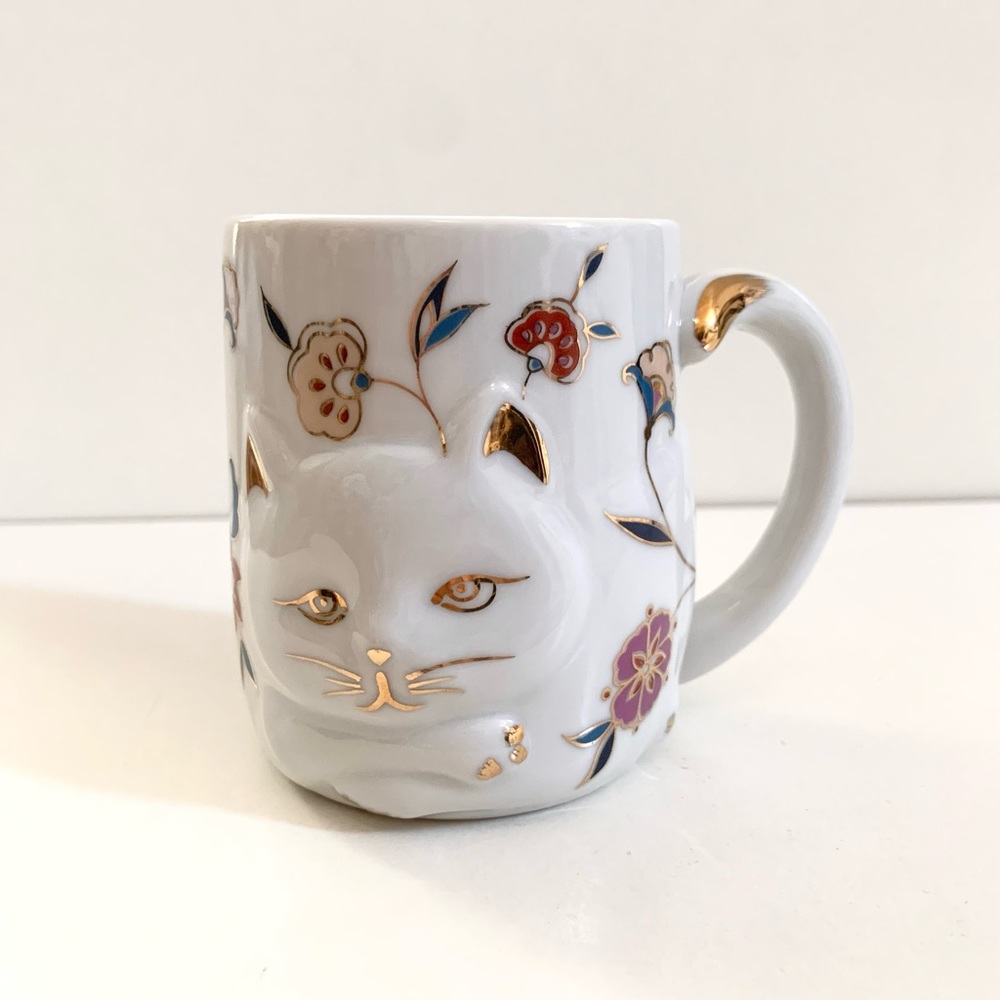 Vintage Gold cat mug